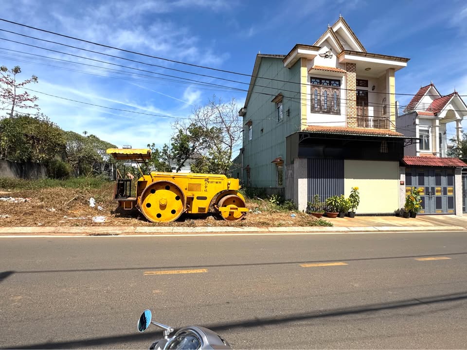 Đất Mặt Tiền Lạc Long Quân Pleiku 610m² - Tách 3 Sổ, Giá Đầu Tư 7.4 Tỷ