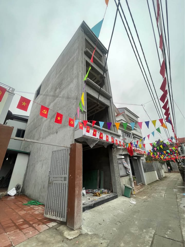 Nhà riêng Tiền Yên Hoài Đức 43m² - Ô tô vào tận cửa