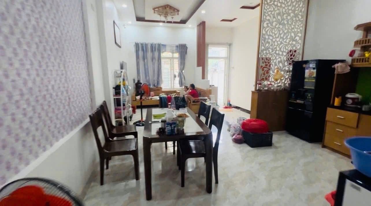 Nhà Cấp 4 Quảng Ngãi 100m² - Ô tô vào tận nhà, sẵn sàng ở ngay!