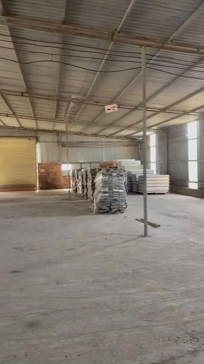 Kho xưởng Tân Uyên 1000m² - Container thoải, hoạt động ngay!