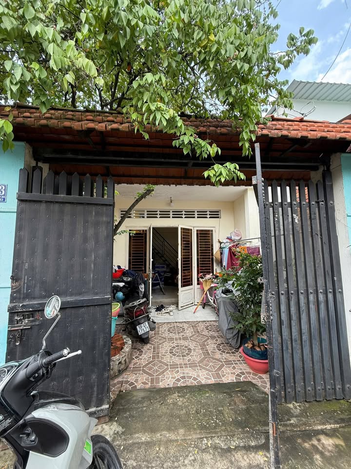 Nhà 63m² TCH34, Q.12 - Gần Chợ, Giá 1.7 Tỷ, Sẵn Sàng Ở Ngay!