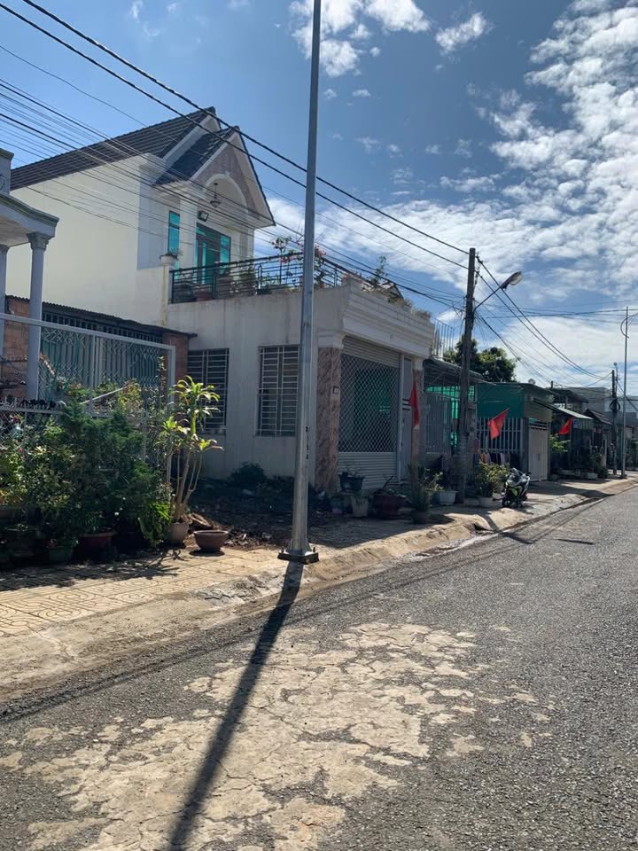 Đất Nền Đức Trọng 130m² - Sổ Đỏ Vuông Vắn, Gần Sân Bay, Giá 3.25 Tỷ