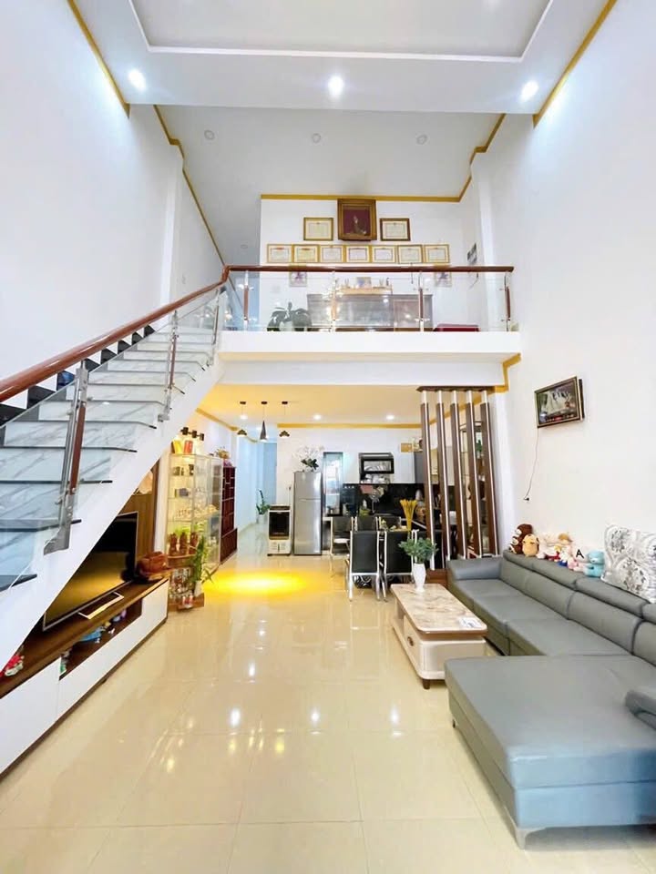 Nhà Đường A12 Phạm Ngũ Lão 105m² - Full Nội Thất, Sẵn Sàng Ở Ngay!