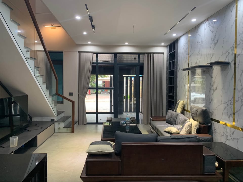 Nhà 2 Tầng Nguyễn Du, Hương Khê - 108m² Sẵn Sàng Ở Ngay