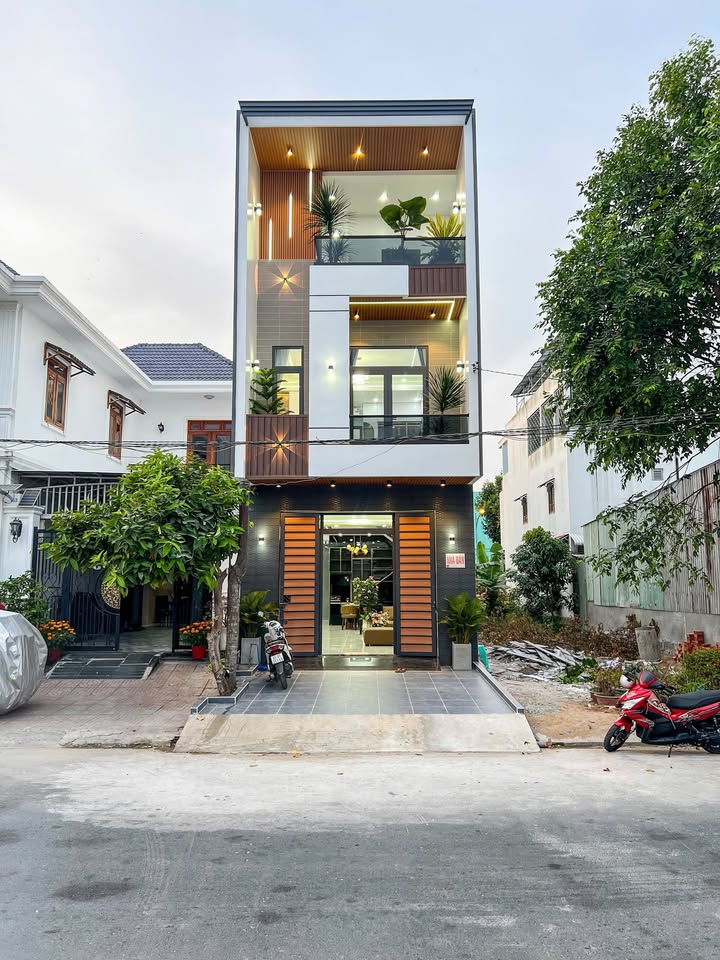 Bán nhà KDC Hồng Loan Cần Thơ 80m² giá 6.5 tỷ - Thiết kế hiện đại, sổ hồng sẵn