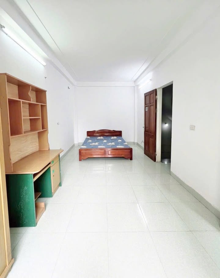 Cho thuê phòng Hoàng Quốc Việt 3.5 triệu - Ngõ ô tô, tự do giờ giấc!