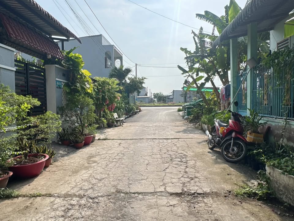 Bán Đất Nền Cần Thơ 90m² - Lộ 40m, Sổ Đỏ Thổ Cư - Giá 1.89 Tỷ