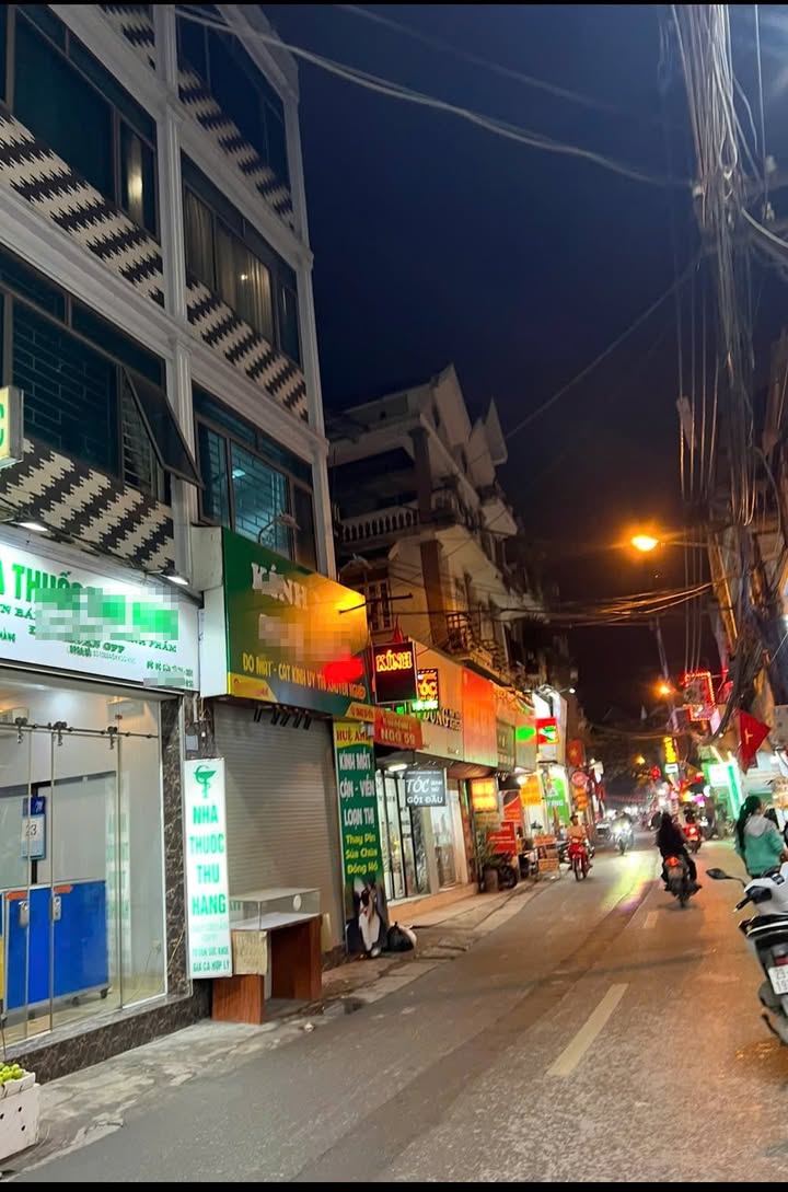 Nhà Phố Kinh Doanh 42m² Cổ Nhuế, Ô Tô Tránh - 12 Tỷ