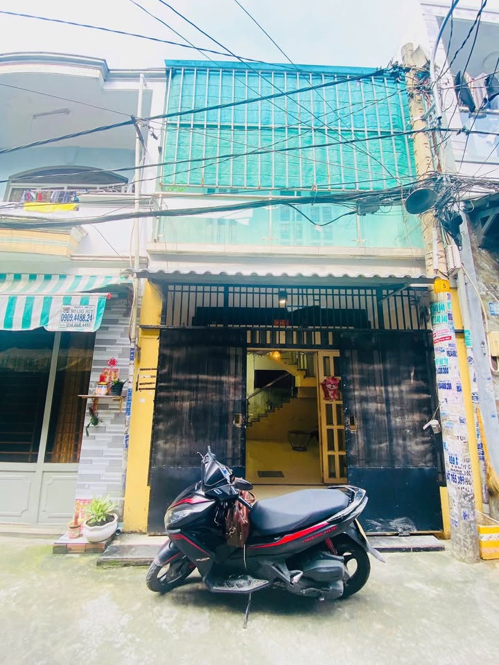 Nhà Hẻm Bình Tân 40m² - Ô tô vào tận nhà, 4.55 tỷ