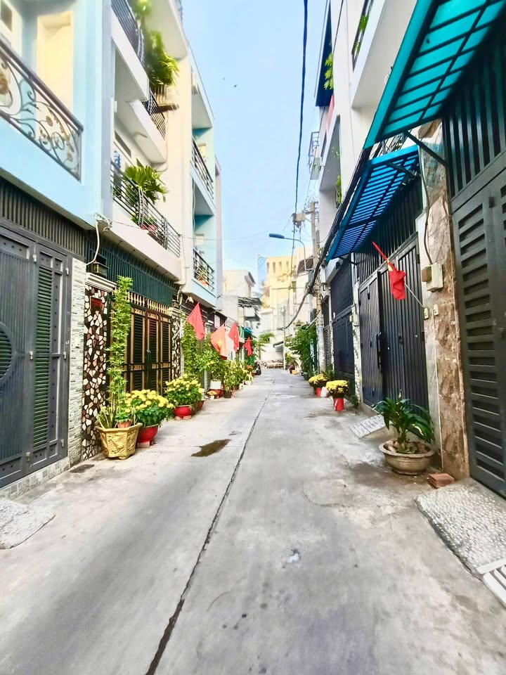 Nhà Hẻm Xe Hơi Đô Đốc Long, Tân Phú - 45m² Giá 5.4 Tỷ