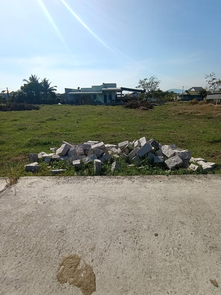 Đất nền Thôn Bình An, Hàm Thuận Bắc 200m² giá 1.2 tỷ - Sổ đỏ chính chủ!