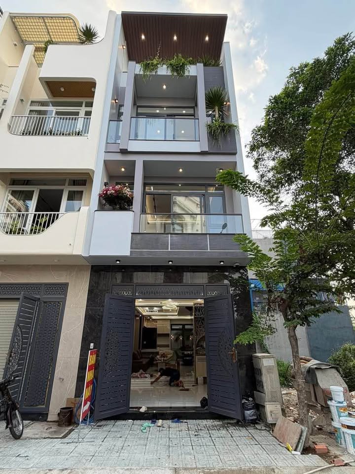 Nhà 1 Trệt 2 Lầu Sân Xe Hơi Phường An Phú, Thuận An - 5.4 Tỷ