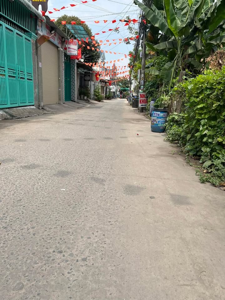 Đất nền Dĩ An 100m² giá 3 tỷ - Sổ đỏ chính chủ, ô tô vào tận nơi!