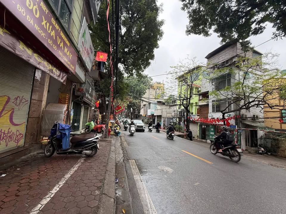 Nhà Mặt Phố Hoàng Hoa Thám, Ba Đình 120m² - Kinh Doanh Đỉnh Cao, Sổ Đỏ Chính Chủ