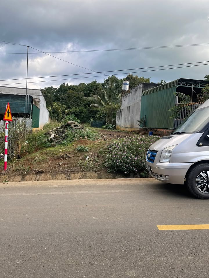 Đất nền Di Linh 400m² - Sổ đỏ chính chủ, 1.45 tỷ!