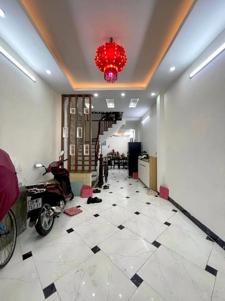 Nhà 40m² 5 Tầng Sổ Hồng, Hà Đông - Giá 8 Tỷ, Sẵn Sàng Giao Dịch