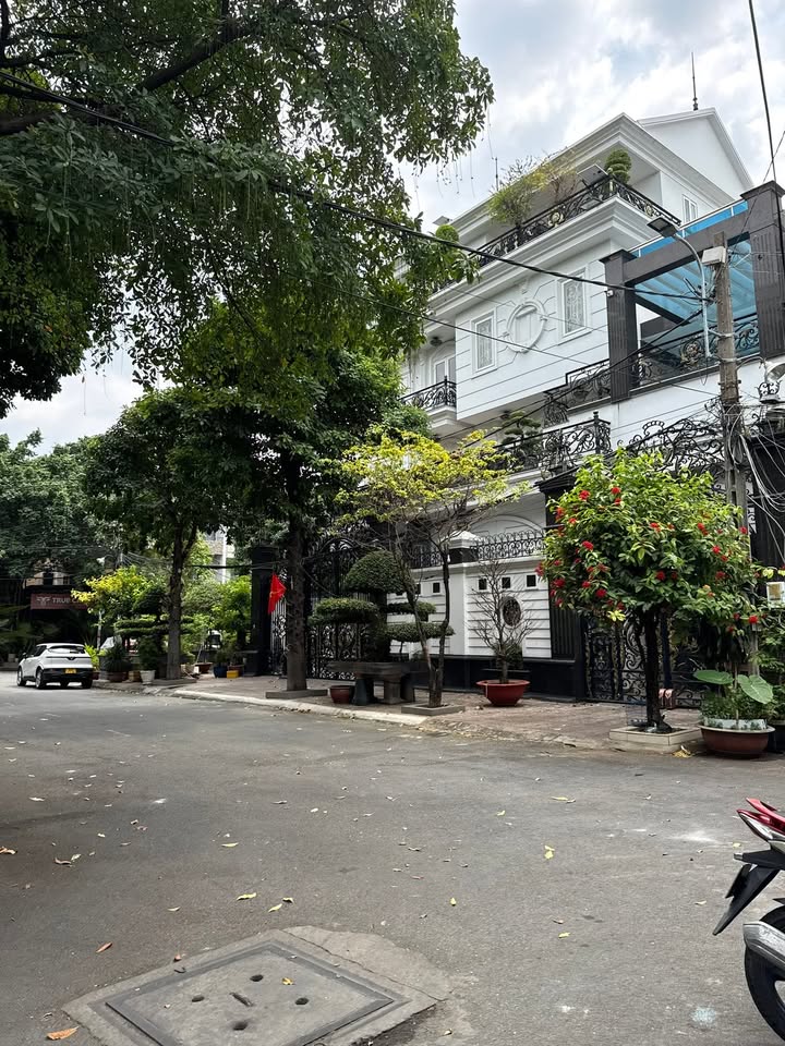 Nhà 4 Tầng HXH Trường Chinh, Tân Bình - 5 Tỷ (Giảm 700 Triệu)