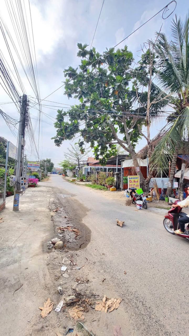 Nhà riêng Phường Ninh Thạnh 160m² - Ô tô vào tận nhà, sẵn sàng ở ngay!