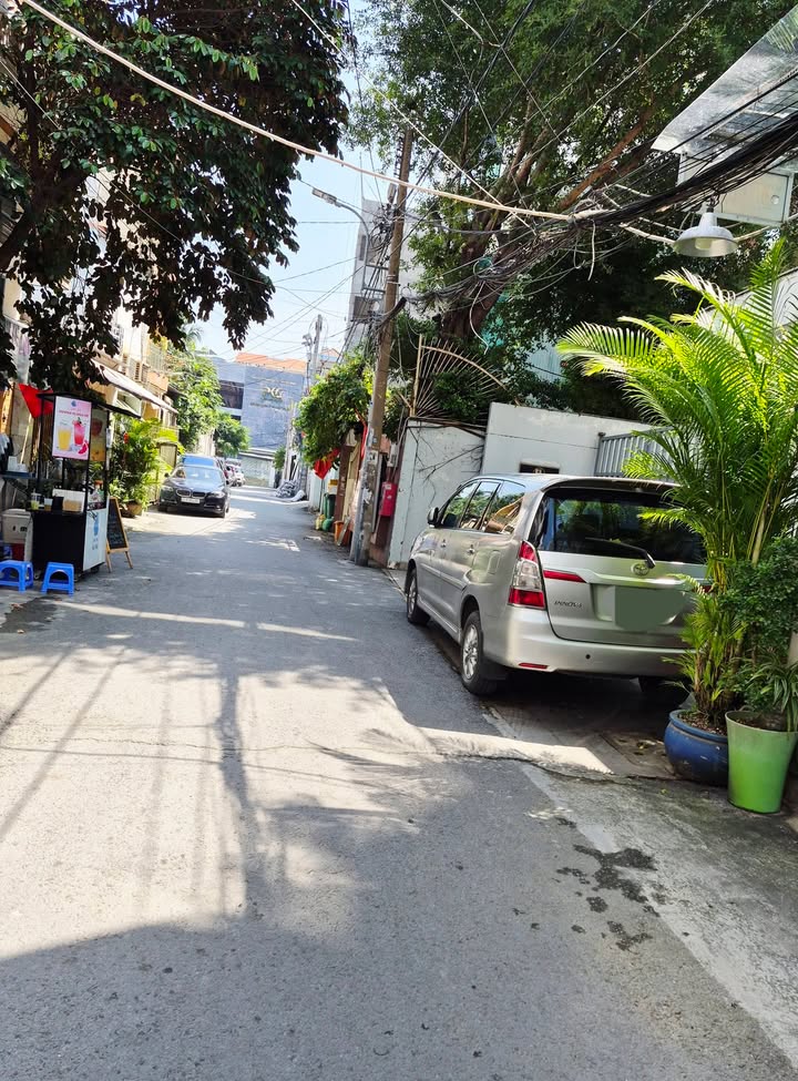 Nhà Riêng Bình Thạnh, P.22 360m² - Hẻm Ô tô vào tận nhà!