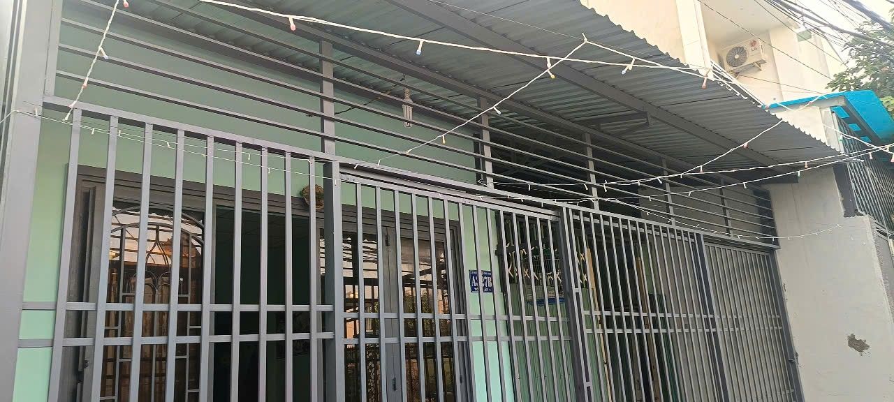 Nhà 84m² Sổ Hồng Riêng - Ngay Gần Trường Cầu Xáng, Bình Chánh