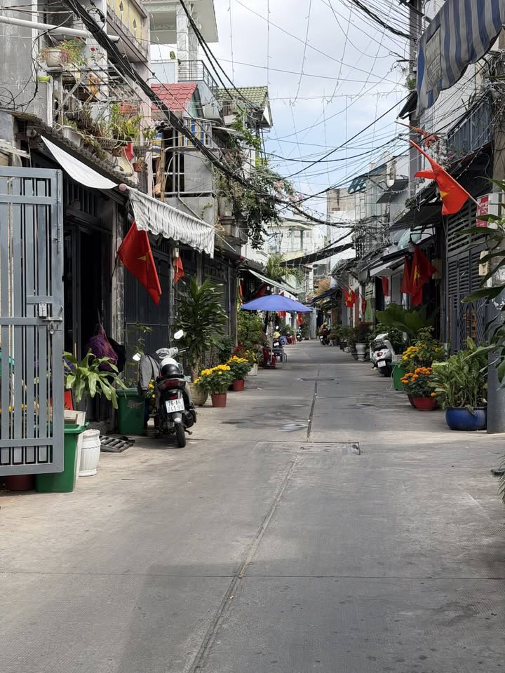 Nhà riêng Nguyễn Sơn Tân Phú 35m² giá 4.55 tỷ - Sẵn sàng ở ngay!