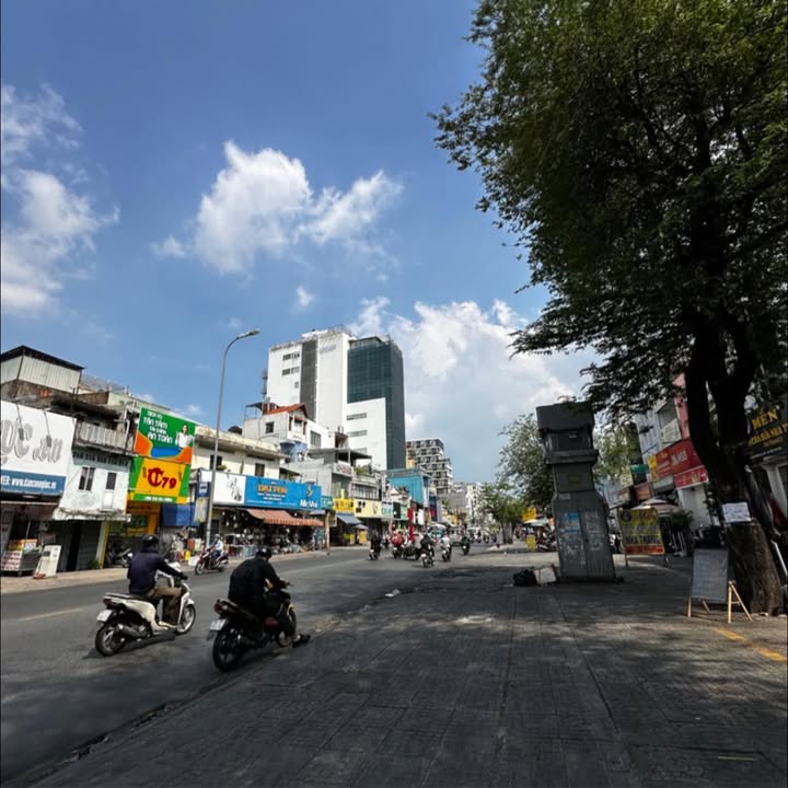 Nhà Mặt Tiền CMT8 Tân Bình 79m² - Giảm Sốc 6 Tỷ, Dòng Tiền 36 Triệu/Tháng