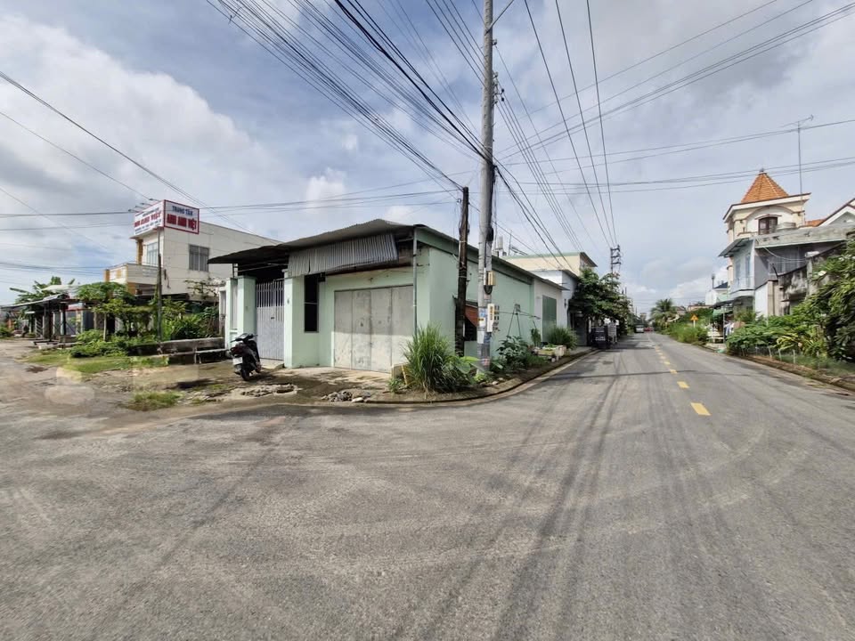 Nhà đất Tây Ninh 174m² - Sổ hồng sẵn, 2 mặt tiền hẻm!