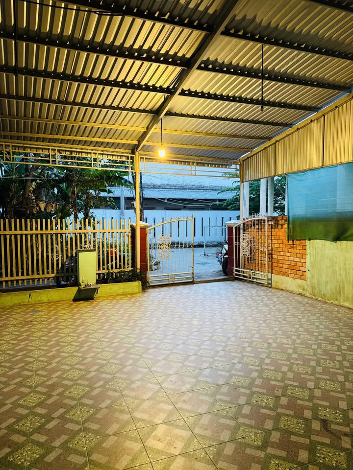 Cho Thuê Nhà Phường 5 TP. Trà Vinh 180m² Giá 2.5 Triệu - Ở Ngay!