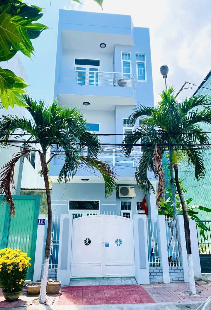 Cho Thuê Nhà 3 Tầng Mặt Tiền Yết Kiêu, Quy Nhơn - 80m², 10 Triệu/Tháng