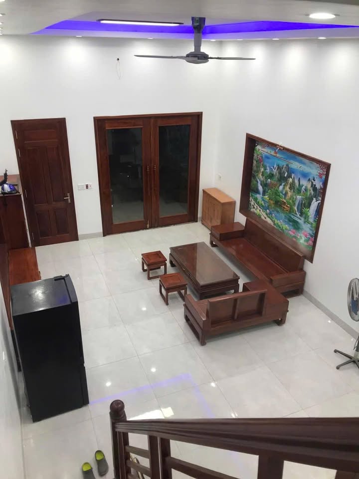 Nhà HUD Châu Sơn Phủ Lý 70m² giá 9 triệu - Full nội thất