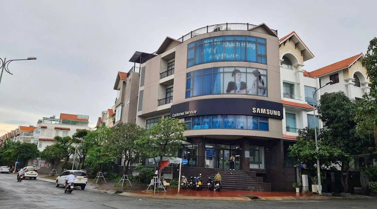 Thuê tòa nhà góc 2 mặt tiền KDC Him Lam Q7 200m² - Vị trí đắc địa