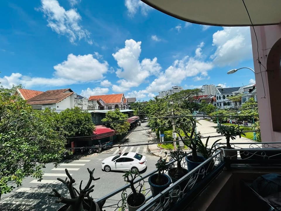 Nhà phố lô góc Phường Tân Phong Quận 7 25 tỷ - Mặt tiền kinh doanh!