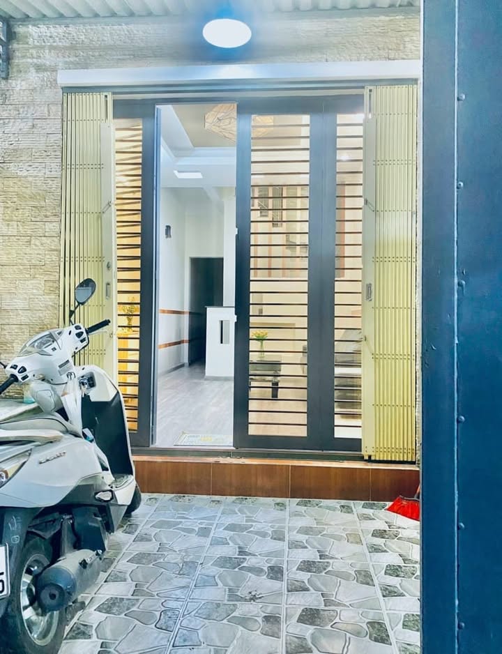 Nhà 3 Tầng Mới Đẹp 51m² Huỳnh Tấn Phát, Quận 7 - Sổ Hồng Hoàn Công