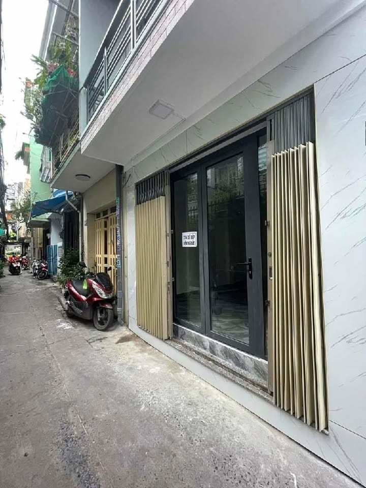 Nhà riêng P. Tân Hưng, Quận 7 27m² - Sổ hồng sẵn, vào ở ngay!