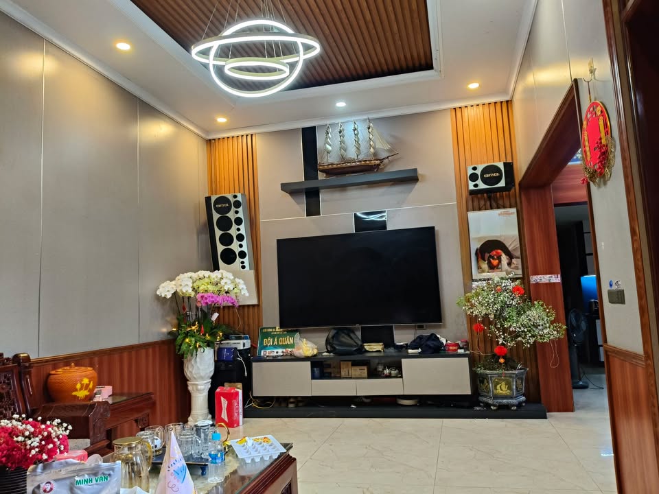 Nhà riêng Hưng Dũng, TP Vinh 137m² - Vị trí góc, ô tô vào tận nhà!