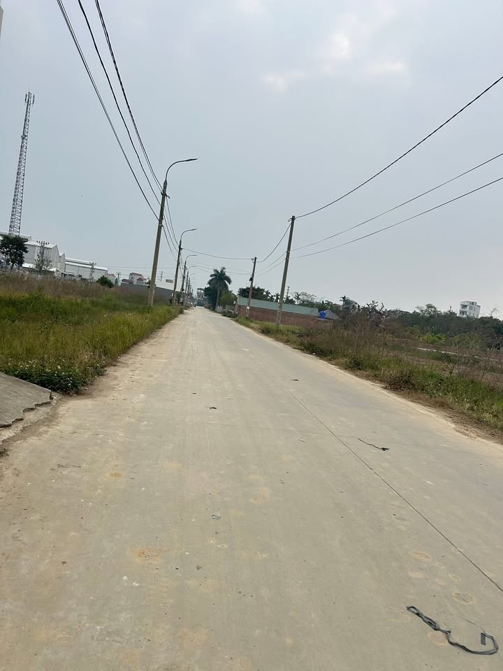 Đất nền Bình Giang 100m² giá 2.4 tỷ - Tiềm năng tăng giá!