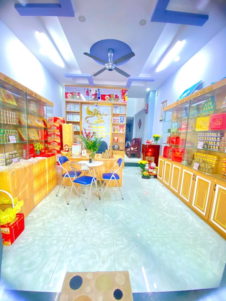 Bán nhà mặt tiền Linh Đông Thủ Đức 74m² giá 8.2 tỷ - Vị trí đắc địa!