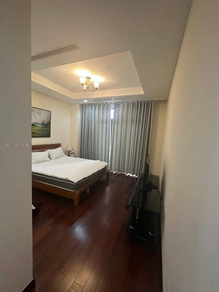 Cho thuê căn hộ 2PN Royal City 133m² Full Nội Thất Giá 22 Triệu