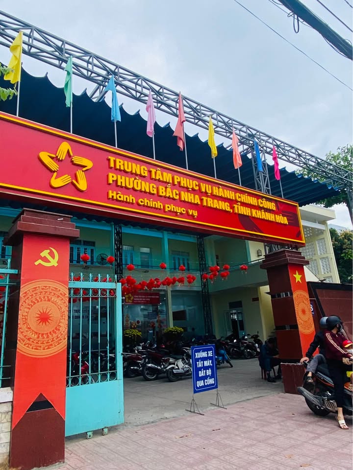 Bán đất tặng nhà Vĩnh Hòa, Nha Trang 185.5m² - Giá 8.5 tỷ, view biển