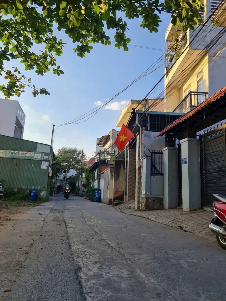 Bán Gấp Đất Vàng Q9 Cũ (Thủ Đức) 164m² - Hẻm Xe Tải, Sổ Hồng Vuông Vức
