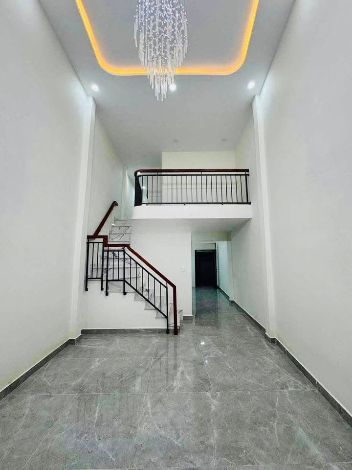 Cho thuê nhà 3PN đường Huỳnh Tấn Phát, Q7 - 11 Triệu/tháng, Sẵn Ở Ngay