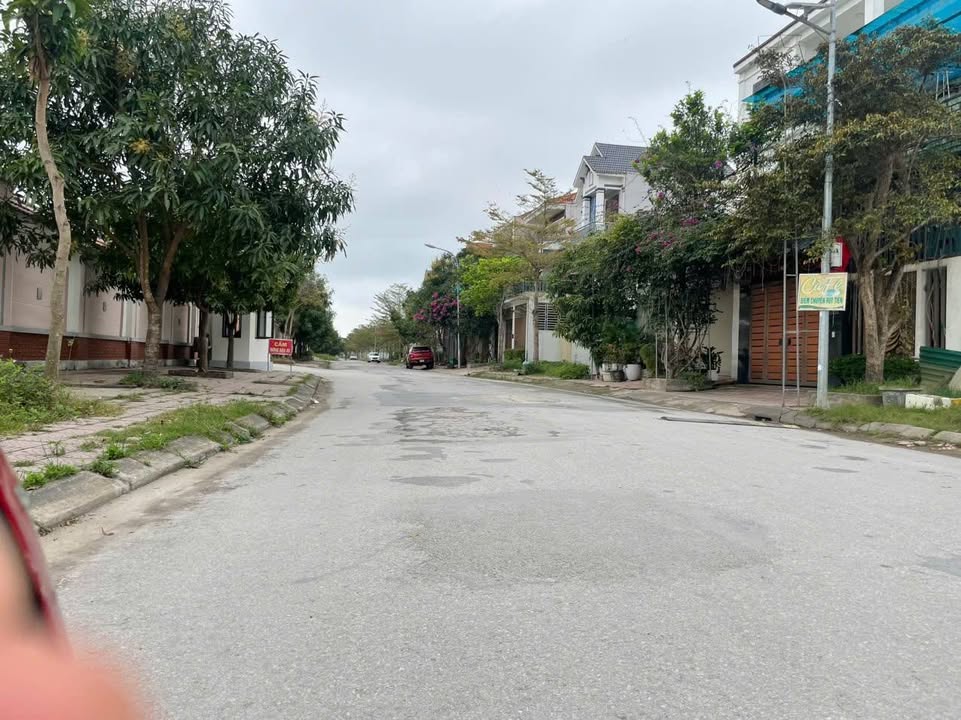 Bán đất Khu đô thị Phú Thọ 140m² - Sổ đỏ chính chủ, gần Công viên