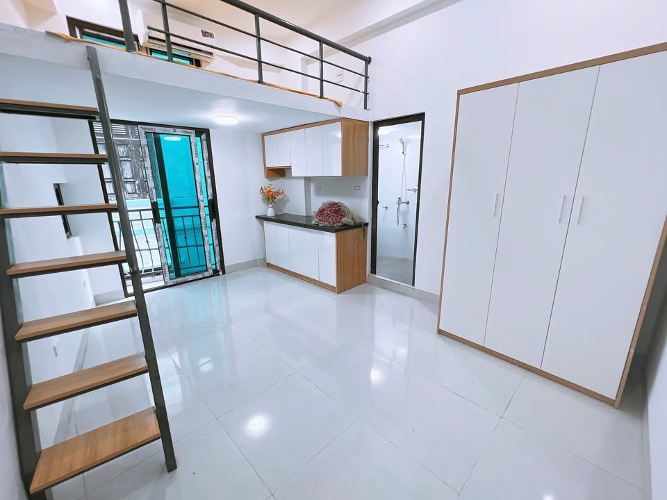 Cho thuê nhà 28m² có ban công, thang máy tại Trần Cung, Bắc Từ Liêm - Giá 4.3 triệu