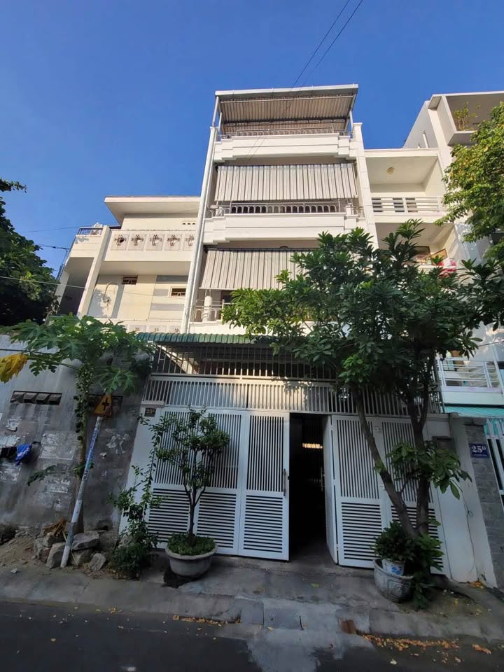 Nhà Mặt Tiền Hương Sơn Nha Trang 4 Tầng - 9.5 Tỷ Kinh Doanh Đắc Địa