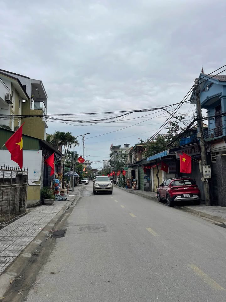 Nhà Cấp 4 Mặt Tiền Nguyễn Tiềm, TP Vinh 90.7m² - Mặt tiền kinh doanh đỉnh cao!