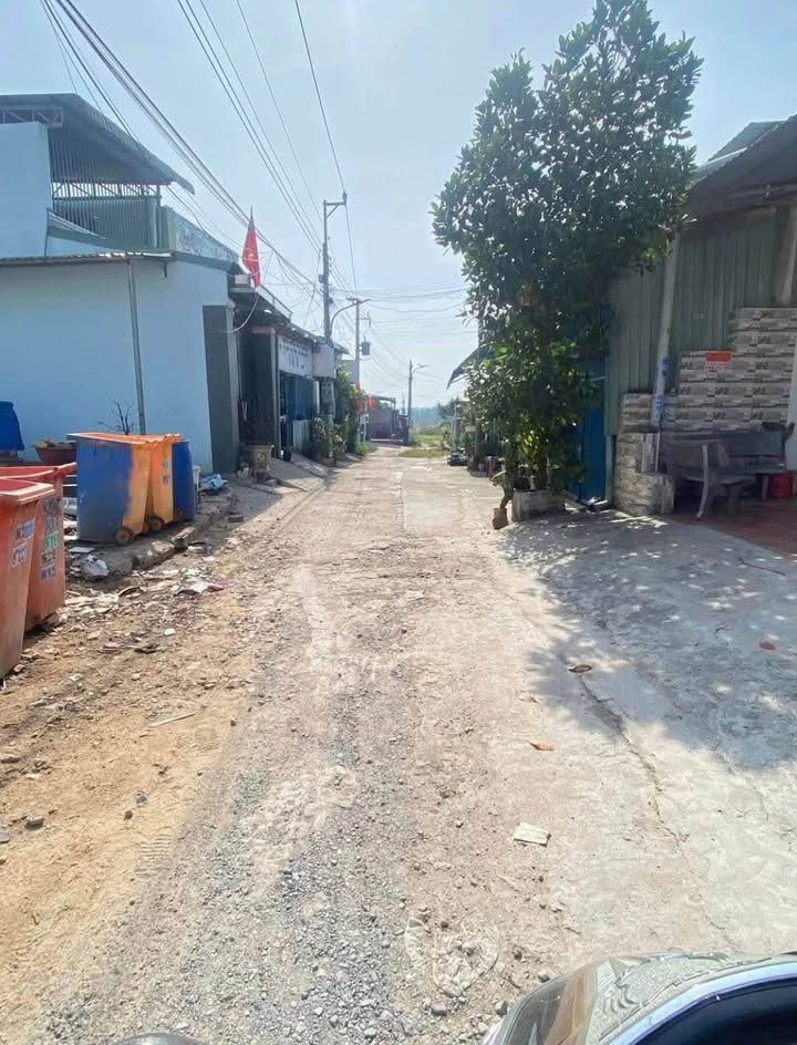 Đất Sổ Đỏ Bù Đốp, Bình Phước - 120m² Giá 6xx Triệu, Gần 3 KCN