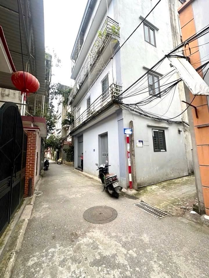 Nhà riêng Phố Thượng Thanh 55m² - Ô tô vào tận nhà, giá 8.x tỷ!