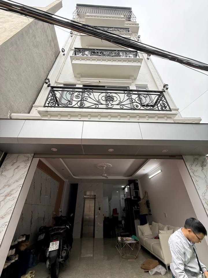 Nhà Bát Khối Long Biên 51m² full nội thất - Ô tô vào tận nhà!