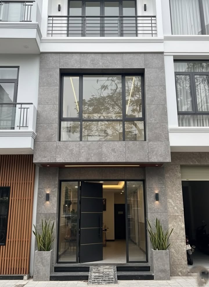 Nhà Mặt Phố Lê Quang Đạo 32m² 6 Tầng - Mặt Tiền Kinh Doanh Hiếm Có!