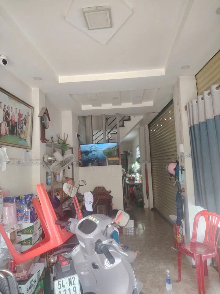 Nhà Góc 2 Mặt Tiền Kênh Mương Lệ, Bình Chánh - 3PN Giá 10 Triệu/Tháng